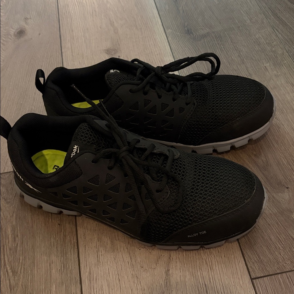 Black steel toe work boots Reebok